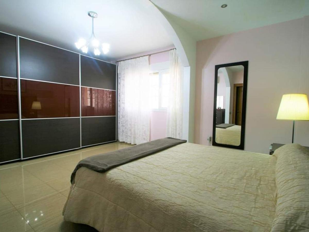 Belvilla By Oyo Villa Valerya Ibáñez Exterior foto